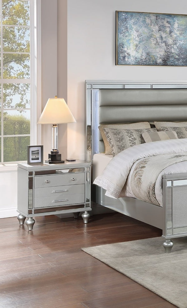 English Elm Bedroom Glam King Set with LED Lighting Mirrored Panels and Tufted Faux Leather Frame B011S02532