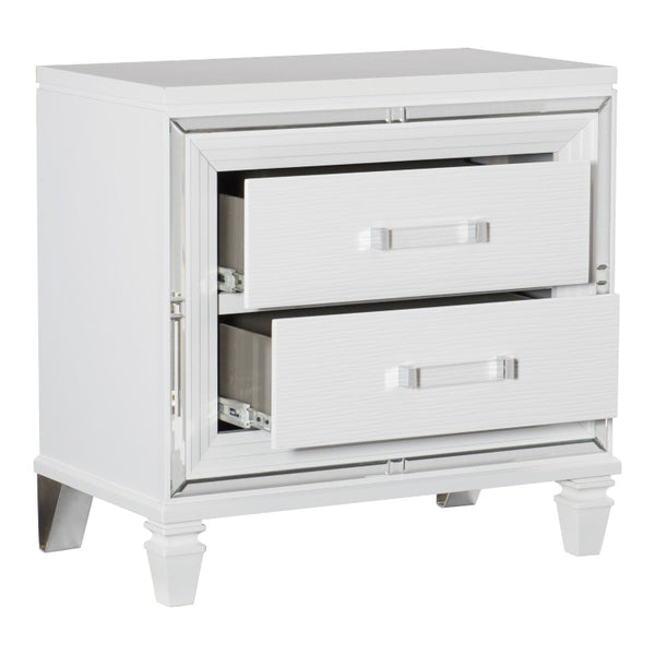 English Elm Queen Glam Bedroom Set with LED Headboard Mirrored Trim and White Metallic Finish B011S04735