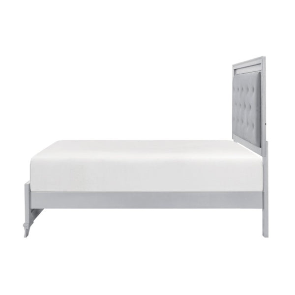 English Elm Eastern King Glam Bedroom Set with LED Headboard Tufted Upholstery Silver Finish B011S07311
