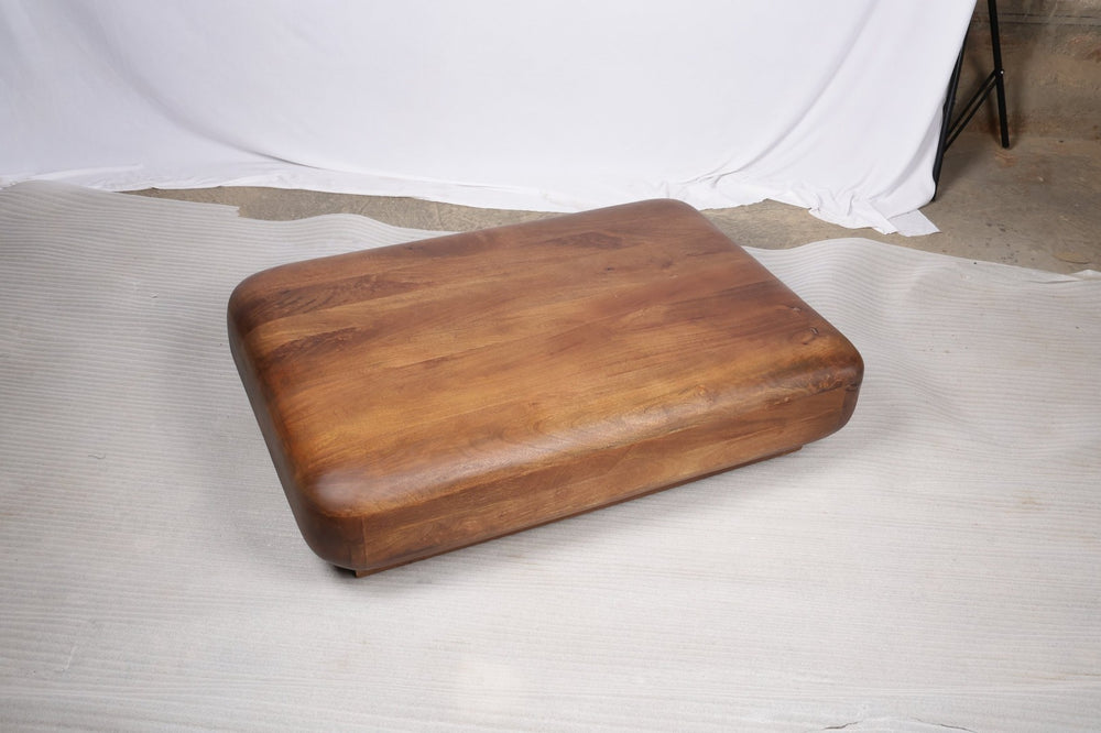 English Elm Low Solid Wood Round Coffee Table Handcrafted for Floor Seating and Modern Living B024P357589