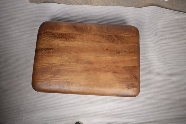 English Elm Low Solid Wood Round Coffee Table Handcrafted for Floor Seating and Modern Living B024P357589