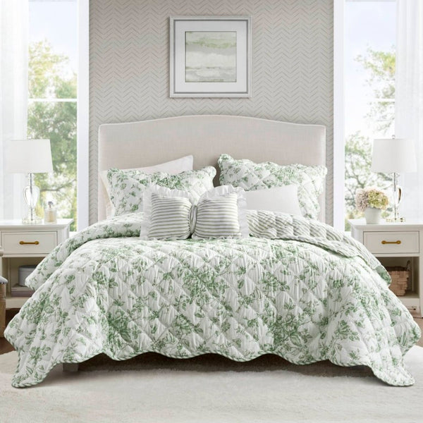 English Elm 4 Piece King Quilt Set Vintage Floral Scalloped Edge Microfiber Bedroom Bedding Green B035P529064