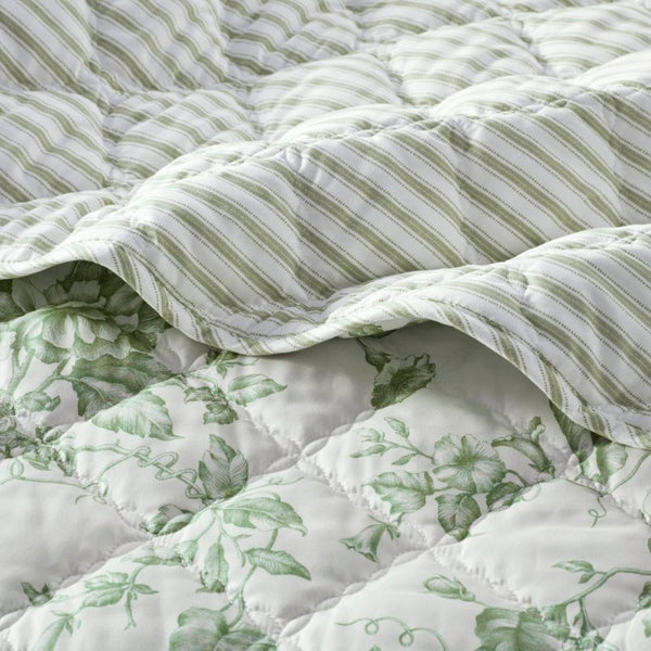 English Elm 4 Piece King Quilt Set Vintage Floral Scalloped Edge Microfiber Bedroom Bedding Green B035P529064