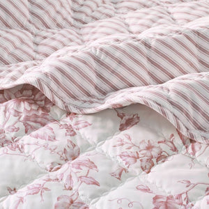 English Elm 4 Piece King Quilt Set Vintage Floral Scalloped Edge Microfiber Bedroom Bedding Pink B035P529067