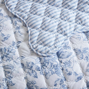 English Elm 4 Piece King Quilt Set Vintage Floral Scalloped Edge Microfiber Bedroom Bedding Blue B035P529070
