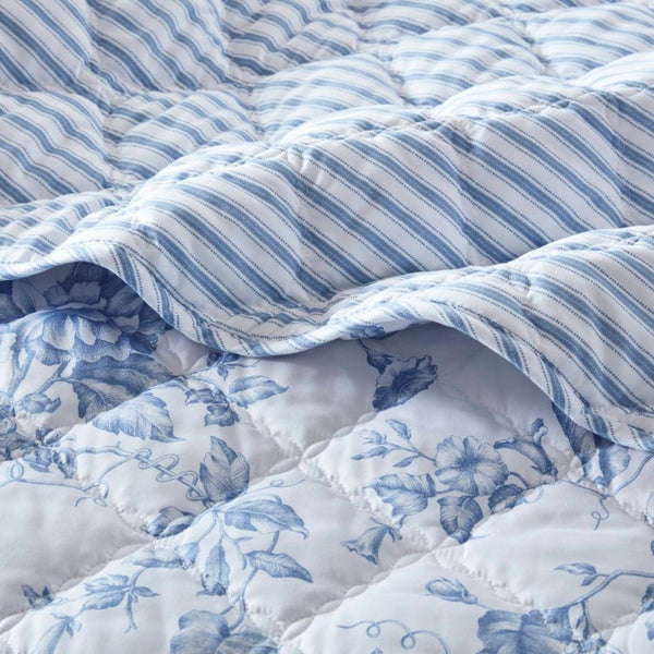 English Elm 4 Piece King Quilt Set Vintage Floral Scalloped Edge Microfiber Bedroom Bedding Blue B035P529070