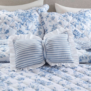 English Elm 4 Piece King Quilt Set Vintage Floral Scalloped Edge Microfiber Bedroom Bedding Blue B035P529070