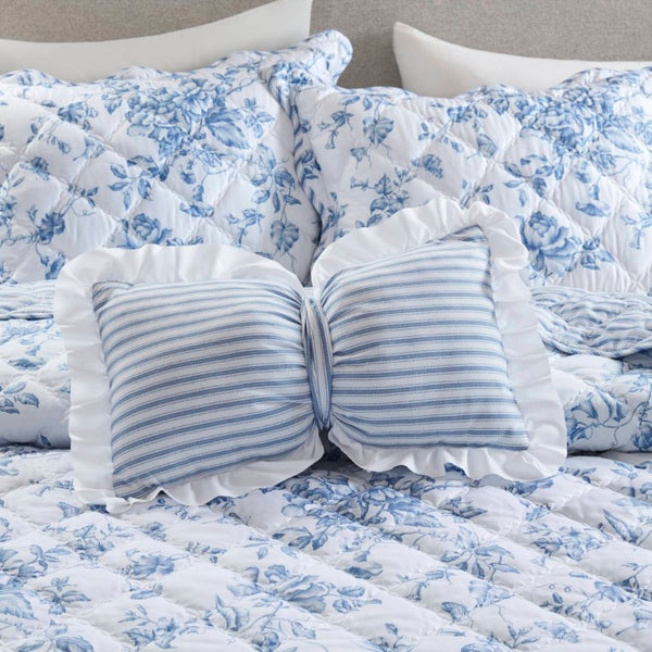 English Elm 4 Piece King Quilt Set Vintage Floral Scalloped Edge Microfiber Bedroom Bedding Blue B035P529070
