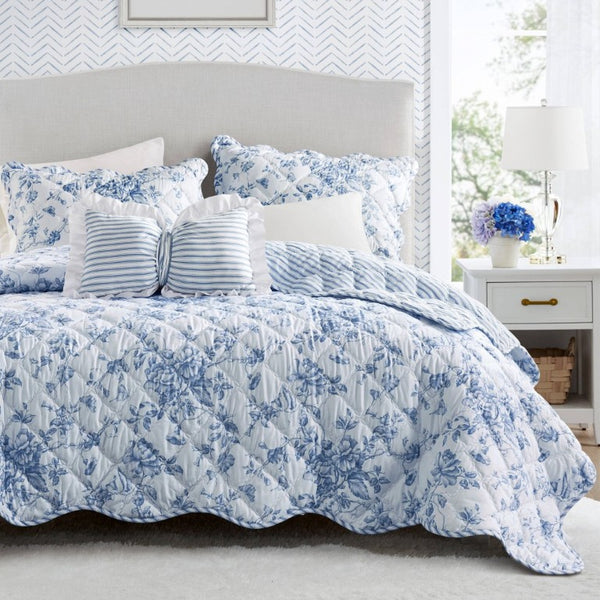 English Elm 4 Piece King Quilt Set Vintage Floral Scalloped Edge Microfiber Bedroom Bedding Blue B035P529070