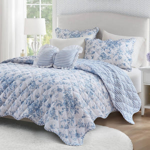 English Elm 4 Piece King Quilt Set Vintage Floral Scalloped Edge Microfiber Bedroom Bedding Blue B035P529070