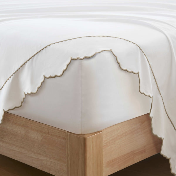 English Elm 4 Piece Queen Cotton Sateen Sheet Set with Scallop Embroidery for Refined Bedrooms Linen B035P529085