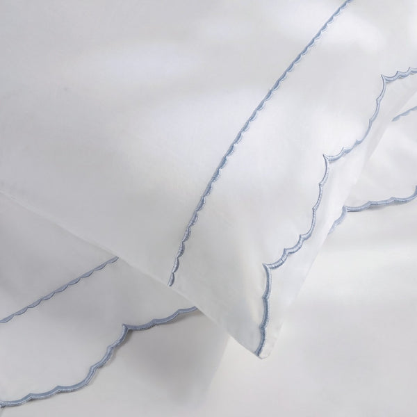 English Elm 4 Piece Queen Cotton Sateen Sheet Set with Scallop Embroidery for Refined Bedrooms White+Blue B035P529089