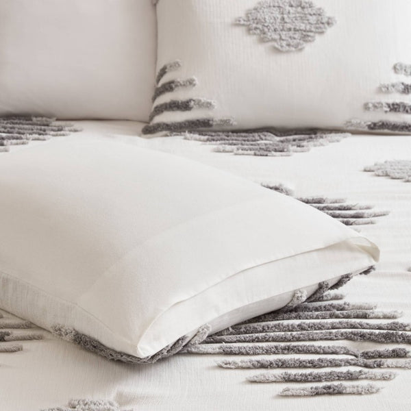 English Elm 3-Piece Tufted Duvet Cover Set with Textured Face for a Serene King Bedroom White+Gray Chenille B035P549271