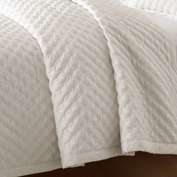 English Elm 3-Piece Queen Velvet Coverlet Set with Cross-Stitch Quilting for Elegant Bedrooms White B035P549327