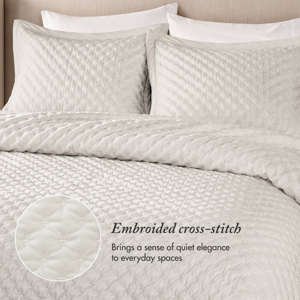 English Elm 3-Piece Queen Velvet Coverlet Set with Cross-Stitch Quilting for Elegant Bedrooms White B035P549327