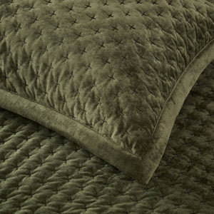 English Elm 3-Piece Queen Velvet Coverlet Set with Cross-Stitch Quilting for Elegant Bedrooms Green B035P549329