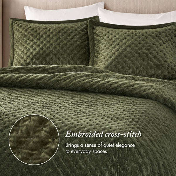 English Elm 3-Piece Queen Velvet Coverlet Set with Cross-Stitch Quilting for Elegant Bedrooms Green B035P549329