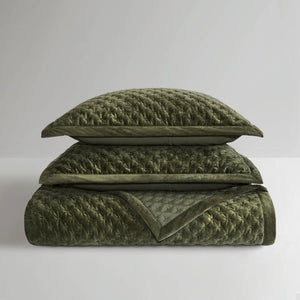 English Elm 3-Piece Queen Velvet Coverlet Set with Cross-Stitch Quilting for Elegant Bedrooms Green B035P549329