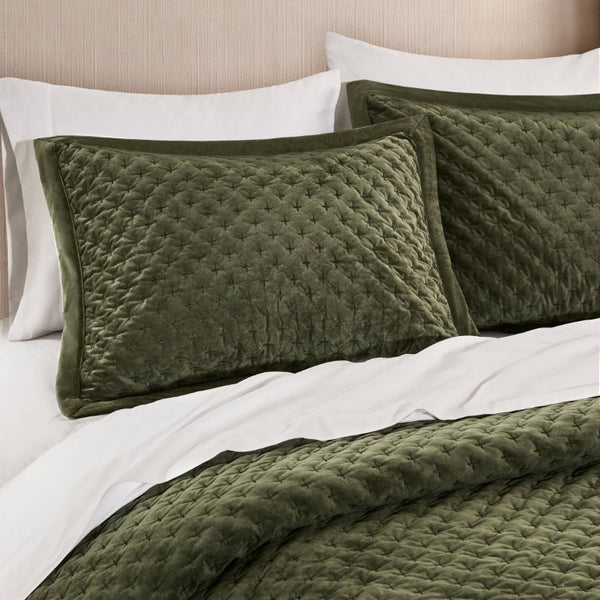 English Elm 3-Piece Queen Velvet Coverlet Set with Cross-Stitch Quilting for Elegant Bedrooms Green B035P549329