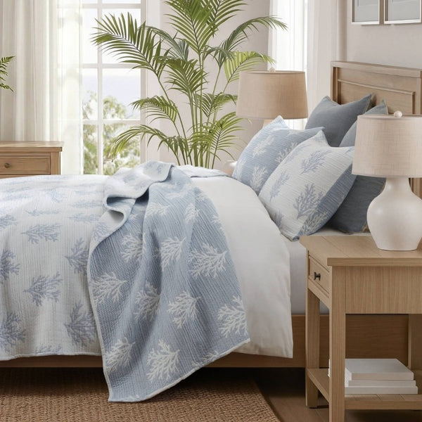 English Elm 3-Piece Reversible Cotton Blend Quilt Set for Full Queen Beds with Yarn-Dyed Fabric Blue B035P549337