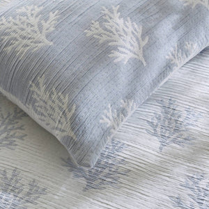 English Elm 3-Piece Reversible Cotton Blend Quilt Set for Full Queen Beds with Yarn-Dyed Fabric Blue B035P549337