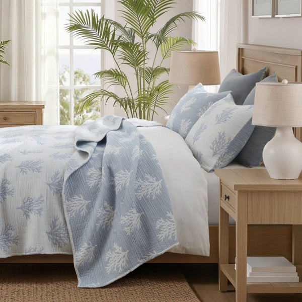 English Elm 3-Piece Tufted Duvet Cover Set with Textured Face for a Serene King Bedroom Blue Polyester B035P549338