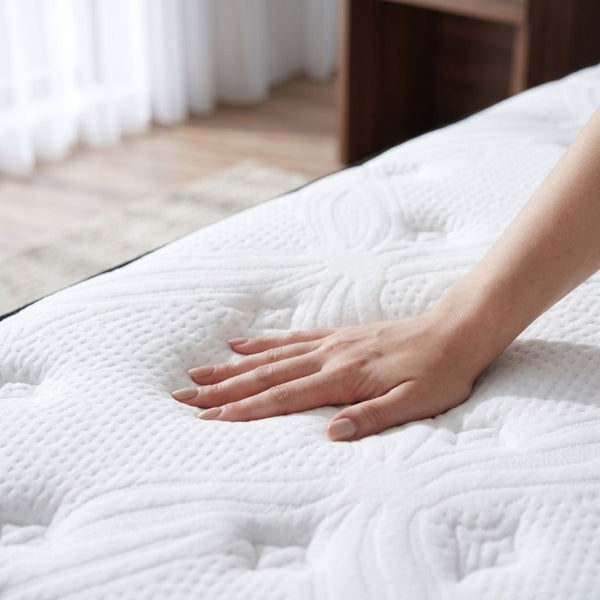 English Elm 13 Inch Plush King Hybrid Mattress with Cooling Fabric Pocketed Coils and Memory Foam B047P532936