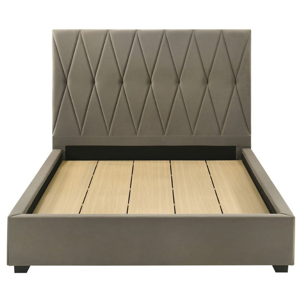 English Elm Germain Velvet Tufted Queen Platform Bed with Low Profile Frame for Modern Bedroom B062S01979
