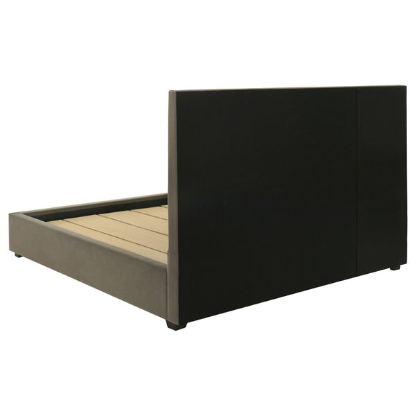 English Elm Germain Velvet Tufted Queen Platform Bed with Low Profile Frame for Modern Bedroom B062S01979