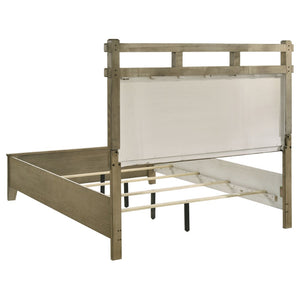 English Elm Pelton Queen Bedroom Set with Oak Finish Open Slat Headboard and Antique Nickel Hardware B062S02129