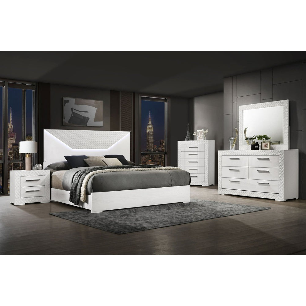 English Elm Pierce Queen Bedroom Set with LED Headboard Gloss White Diamond Emboss Chrome B062S02213