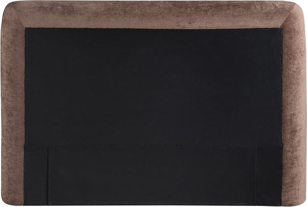 Meridian Furniture Blair Upholstered Twin Bed Rounded Headboard Soft Fabric Frame for Modern Bedroom Decor Brown Chenille Fabric B1235Brown-T