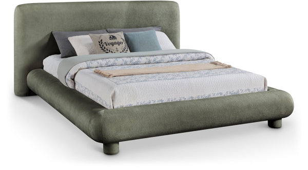 Meridian Furniture Blair Upholstered King Bed Curved Padded Headboard Stylish Frame for Modern Bedroom Green Chenille Fabric B1235Green-K