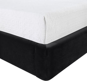 Meridian Furniture Kendall Winged Queen Bed Fully Upholstered Tailored Frame for Modern Bedroom Styling Black Velvet B1283Black-Q