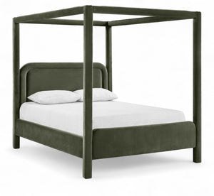 Meridian Furniture Salina Upholstered Canopy Queen Bed Four Post Sculptural Frame for Modern Bedrooms Green Velvet B1295Green-Q