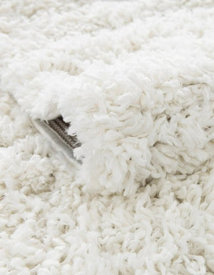 English Elm Merino High-Pile Shag Area Rug Soft Plush Synthetic Fibers for Living Rooms and Bedrooms White B189P556232