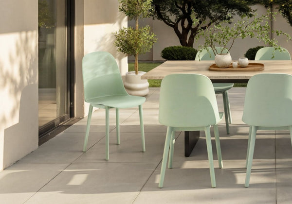 English Elm Outdoor Resin Dining Chairs Set of 4 Weather Resistant Matte Curved Contemporary Patio Green B2710P558658