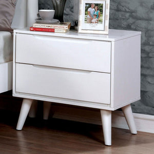 English Elm Wooden Mid-Century Modern Eastern King Platform Bedroom Set with Tapered Legs in White B2741S01286