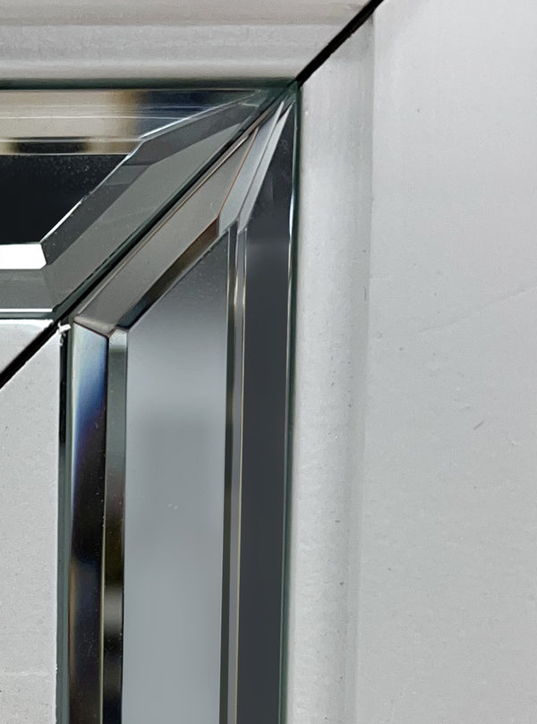 English Elm Tarian Five Drawer Chest in Pearl White with Acrylic Fronts and Felt Lined Top B2756P507052