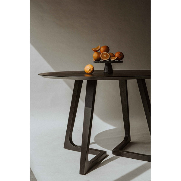 English Elm Round Solid Ash Dining Table with Flared Legs Mid-century Modern Style Seats Six B2769S00074