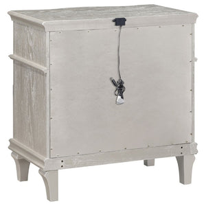 English Elm Evangeline 3-Drawer Nightstand Silver Oak Veneer with Tapered Legs Hexagonal Hardware B2777P536484
