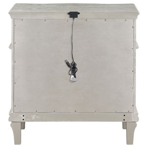 English Elm Evangeline 3-Drawer Nightstand Silver Oak Veneer with Tapered Legs Hexagonal Hardware B2777P536484