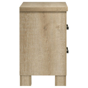 English Elm Cedarvale Rustic Queen Bedroom Set with Planked Headboard and Weathered Oak Finish B2777S00210