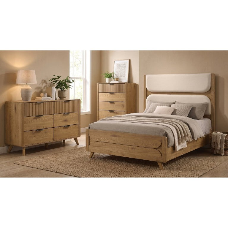 English Elm Sinclair Queen Bedroom Set with Oak Laminate Panel Bed Dresser and Reeded Drawer Chest B2777S00240
