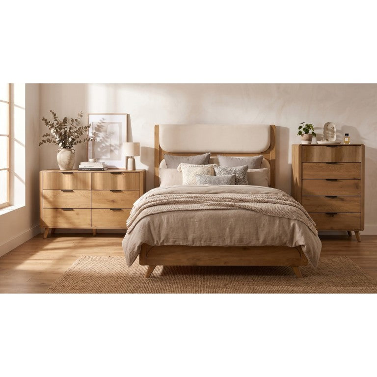 English Elm Sinclair Queen Bedroom Set with Oak Laminate Panel Bed Dresser and Reeded Drawer Chest B2777S00240