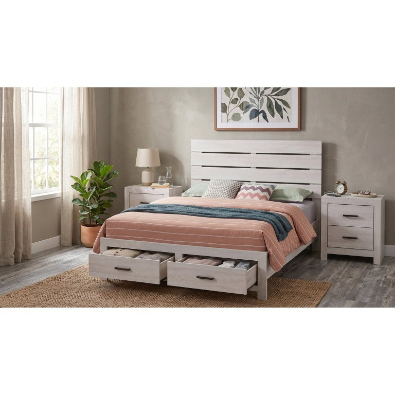 English Elm Kingsley Coastal White Queen Storage Bed Set with Slatted Headboard and Bronze Hardware B2777S00439