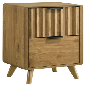 English Elm Beckett Queen Bedroom Set Mid-Century Oak Panel Bed with Reeded Drawers and Tapered Legs B2777S00561
