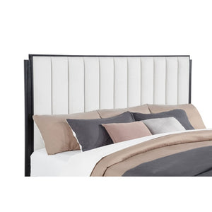 English Elm Berkeley Queen Bedroom Set with Channel Tufted Upholstery and Wire Brushed Oak Finish B2777S00582