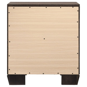 English Elm Keaton Queen Bedroom Set Washed Taupe Oak Grain Panel Bed with Chrome Pulls B2777S00622