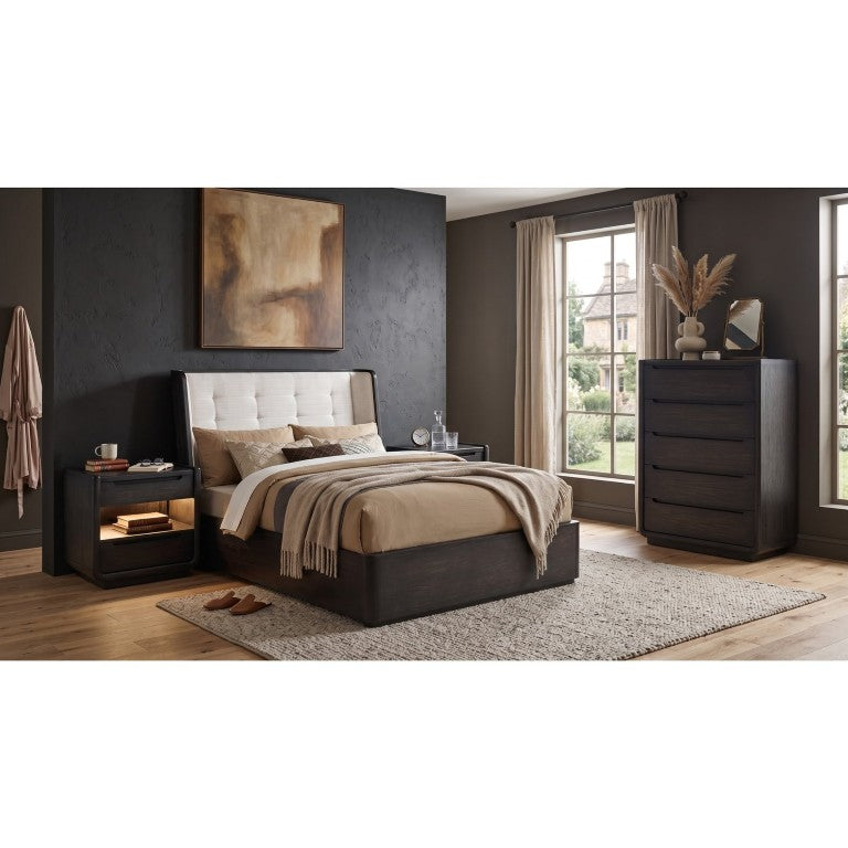 English Elm Lawson Queen Bedroom Set Burnished Wood Wingback Bed with Nightstands and Chest B2777S00641